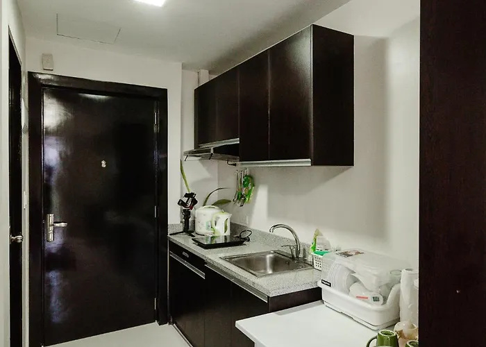 8c Unit With Free Wifi Pool And Gym Apartment *